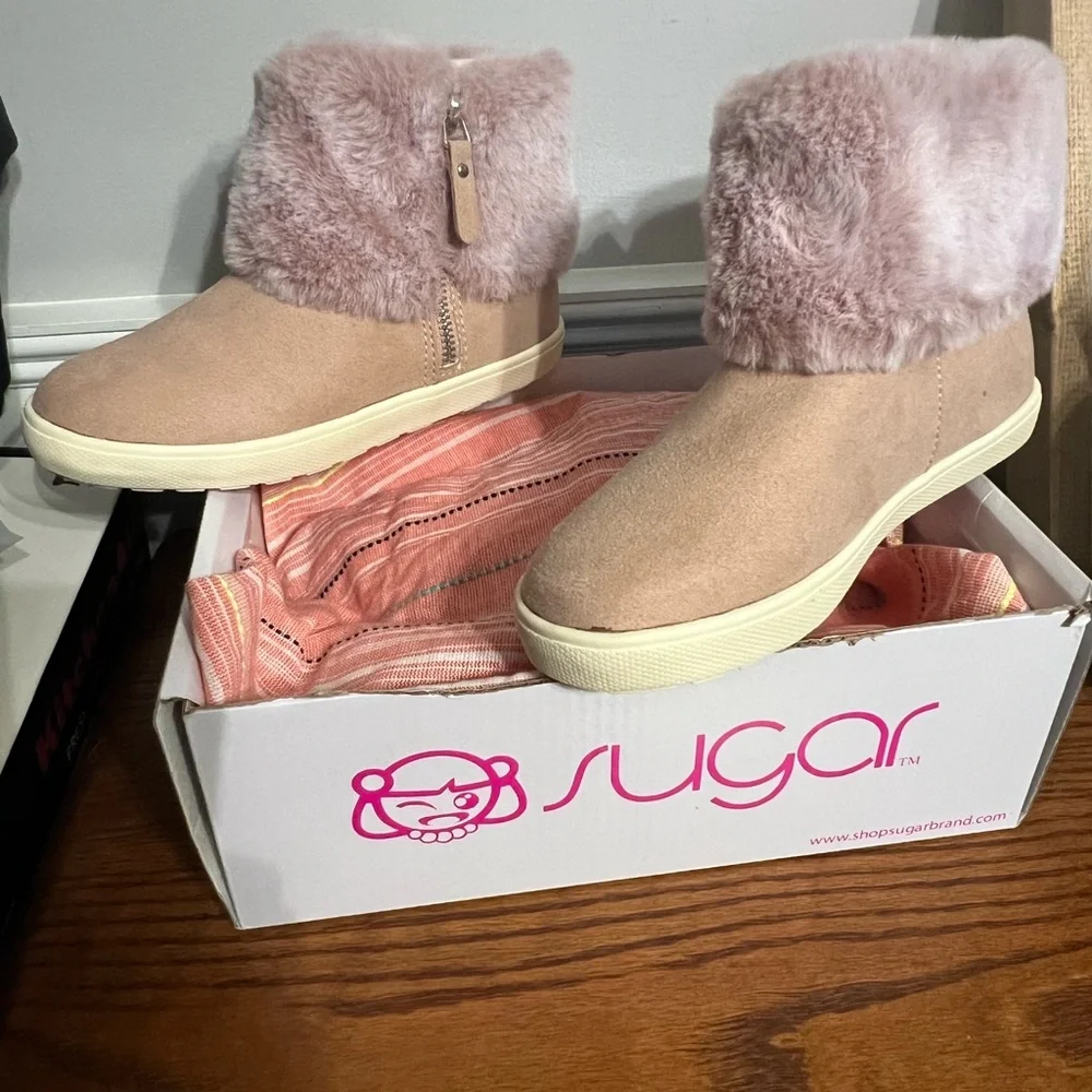 Boots Cozy Pink Fur-Lined Girls Boots
